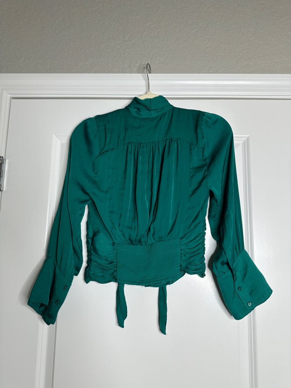 Free People Women’s Green Meet Me There Crop button front Long Sleeve Blouse - Picture 8 of 10